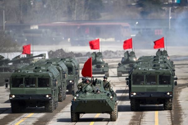 Более 100 единиц парадной военной техники передислоцируется с Алабино в Печатники
