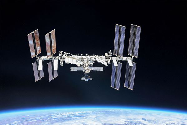 Космические туристы вновь задержатся на МКС из-за плохой погоды